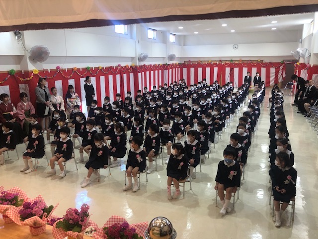 足立区白うめ幼稚園制服
